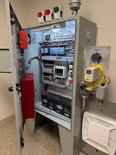 Industrial control cabinet prepared for field service